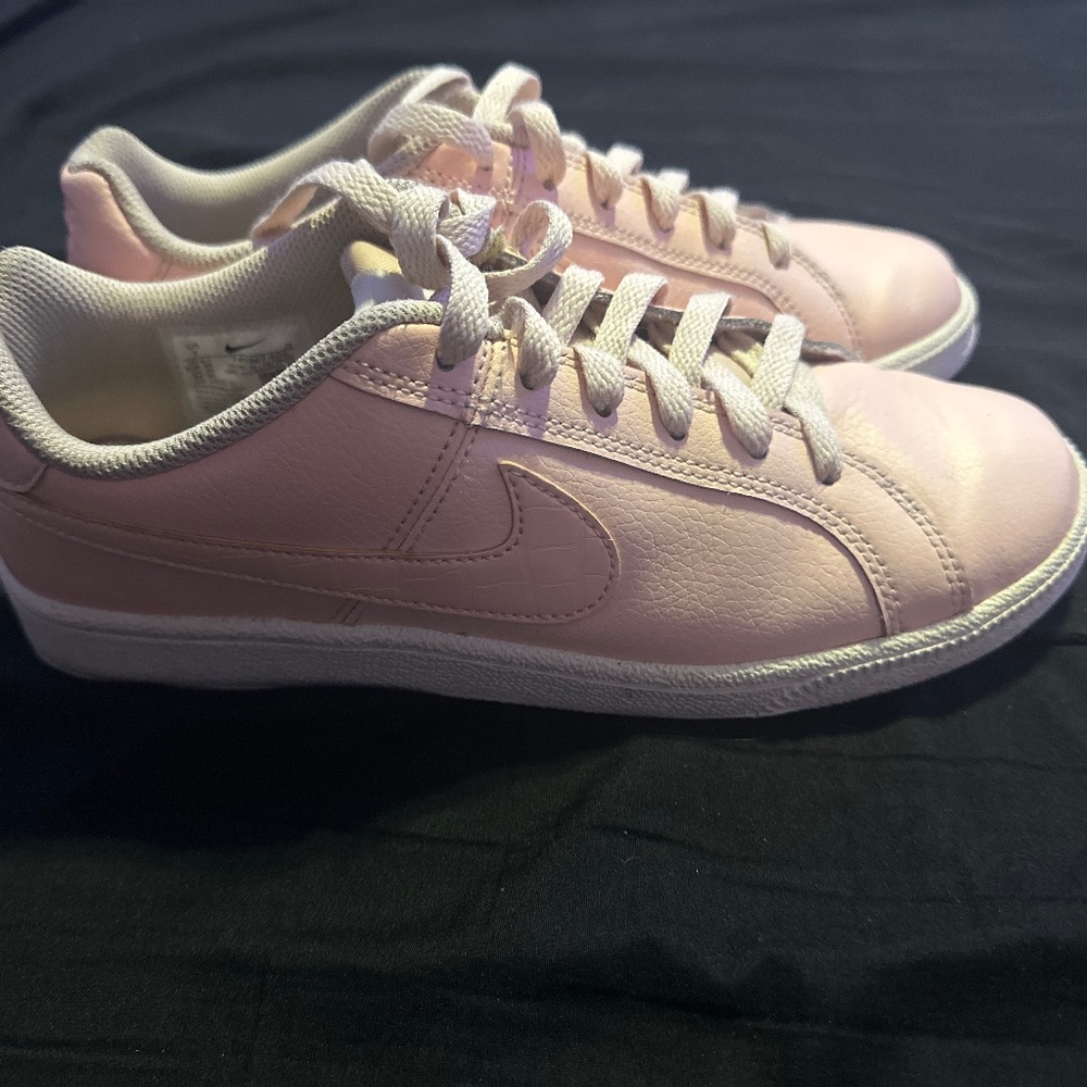 Nike Court Royal Peach - Picture 1 of 3